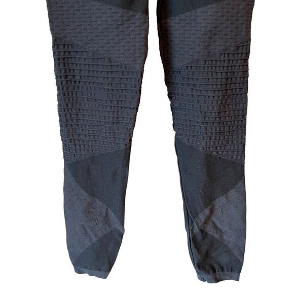 Spanx Look At Me Now Seamless Moto Leggings - Picture 7 of 9